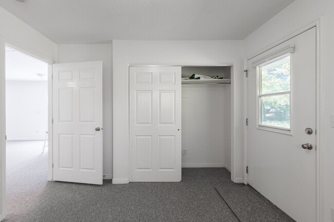 Building Photo - Serene 3 Bedroom, 2 Bathroom Home in Pine ...