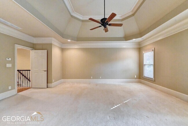 Building Photo - 8920 Doral Dr