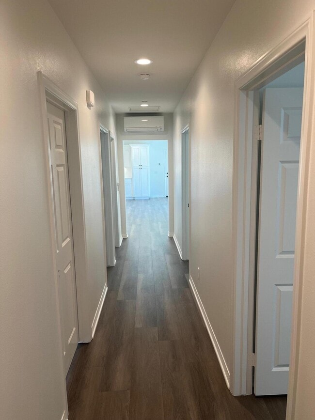 Building Photo - 67105 Mission Dr