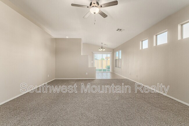 Building Photo - 1098 W Oak Tree Ln