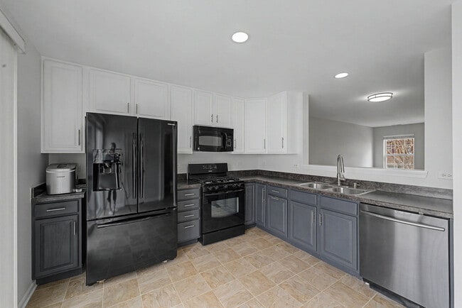 Building Photo - 534 Richard Brown Blvd