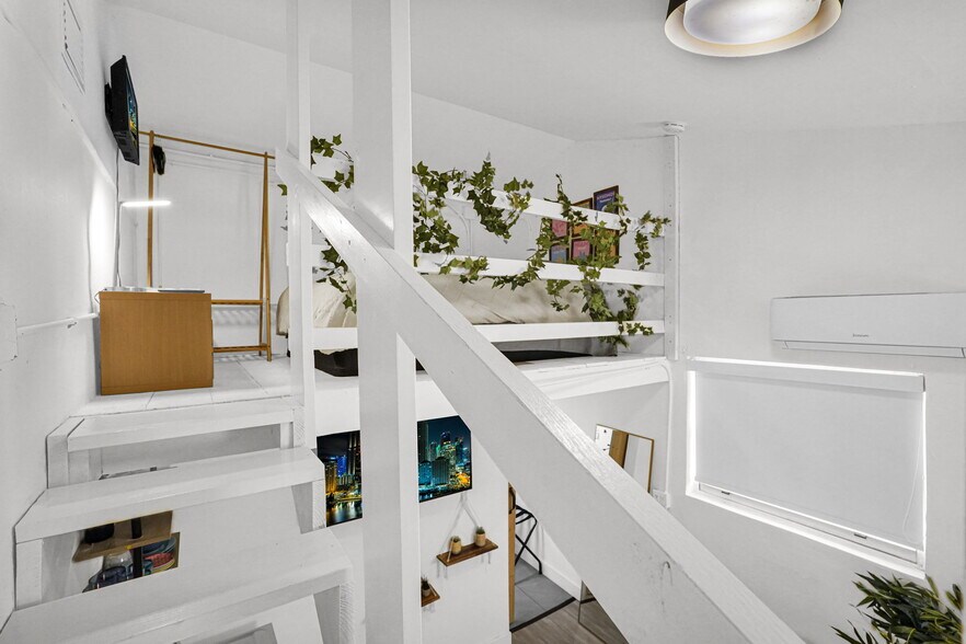 Building Photo - 274 NW 43rd St