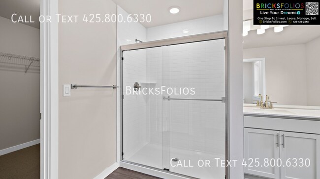 Building Photo - 5165 83rd Ave NE