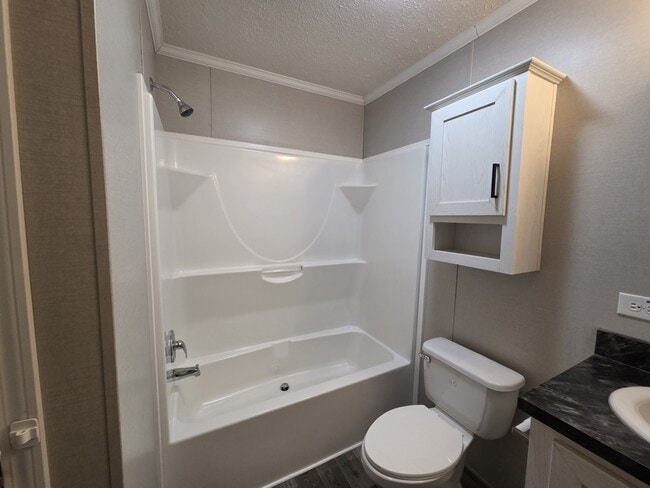 Building Photo - 152 Donald Ave