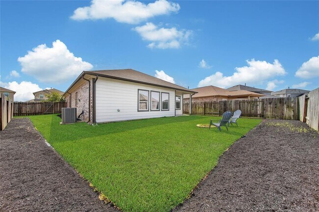Building Photo - 20975 New Proper Dr