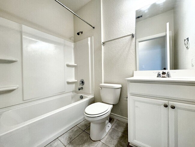 Building Photo - Beautiful Home in New Braunfels