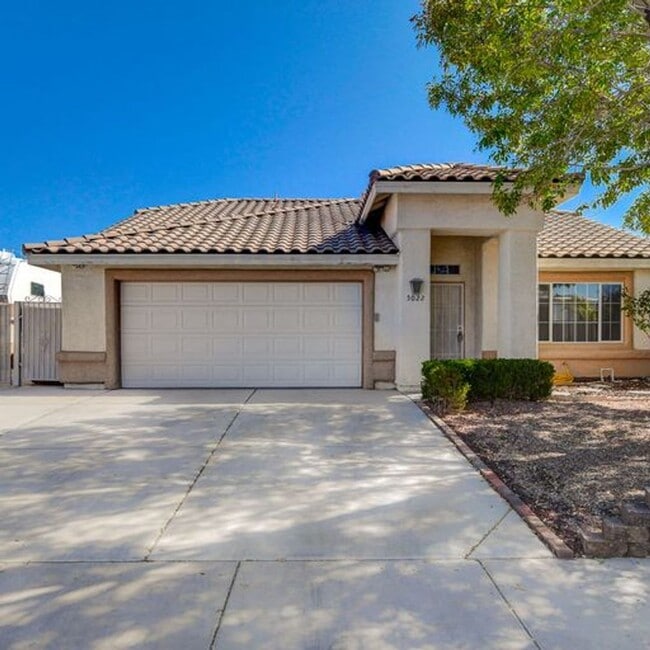 Building Photo - Single story home. NO HOA!