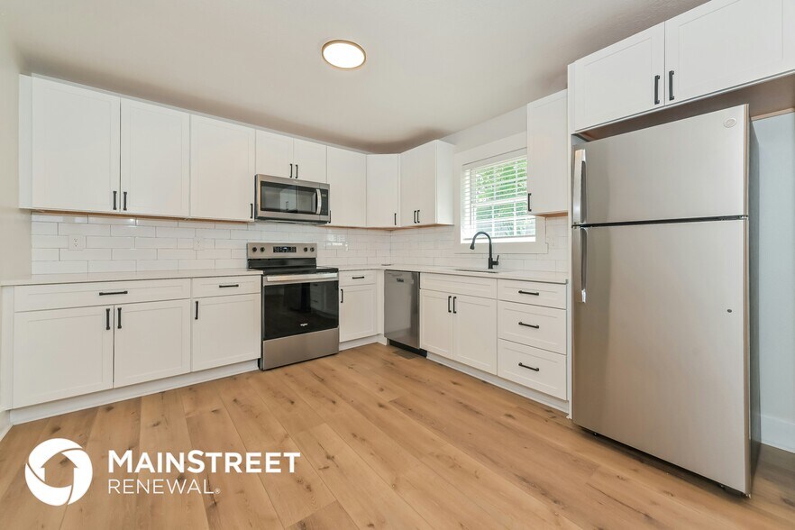 Building Photo - 206 Sandy Hill Rd