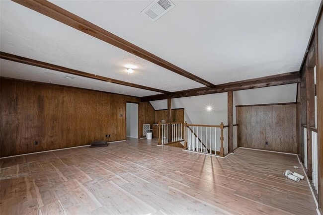 Building Photo - 811 Loire Ln