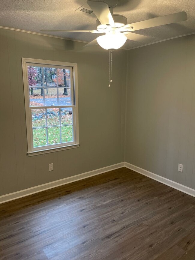 Building Photo - 1009 Fenimore St