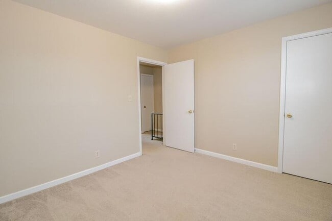 Building Photo - 1603-09 Minglewood Dr