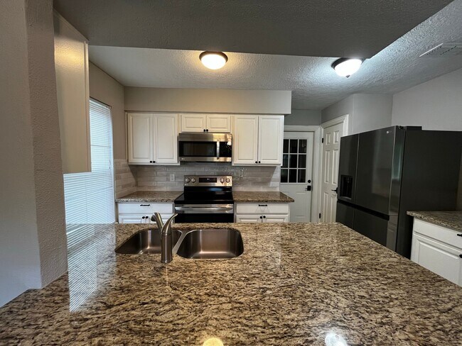 Building Photo - 6223 Brookgate Dr