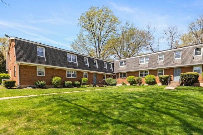 Building Photo - 339 Dunfey Ln