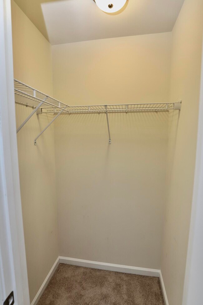 Building Photo - 1761 Nicholas Dr