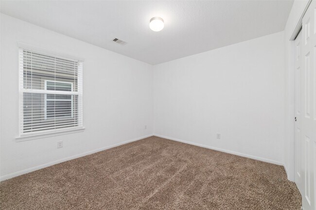 Building Photo - 18406 Spruce Tree Line Trl
