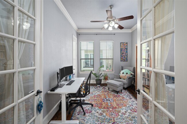 Building Photo - 1114 W 25th St