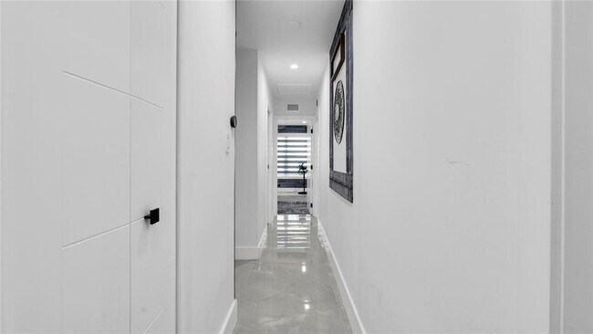 Building Photo - 6290 W 16th Ave