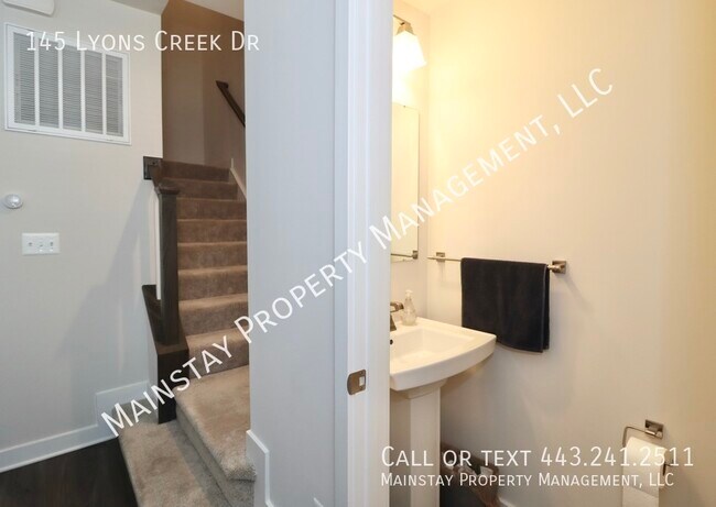 Building Photo - 145 Lyons Crk Dr