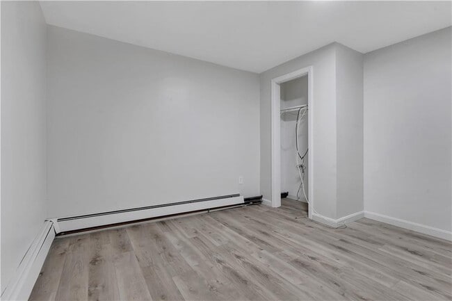 Building Photo - 107 Roosevelt St