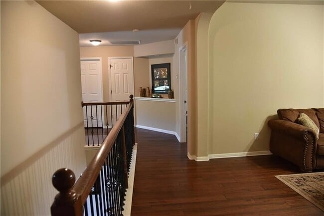 Building Photo - 9500 Lisi Anne Dr