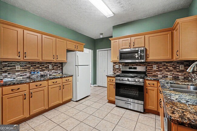 Building Photo - 375 Clairidge Ln SW