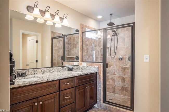 Building Photo - 225 Floridays Way