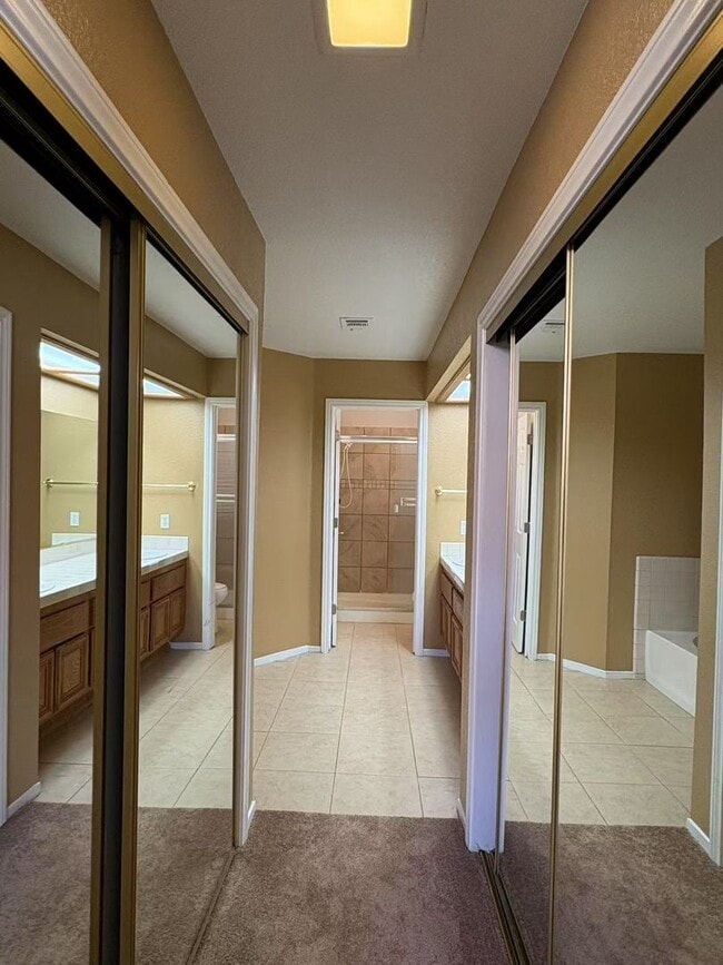 Building Photo - 9828 Dardanelle Ct