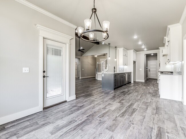 Building Photo - 14517 Chambord Dr