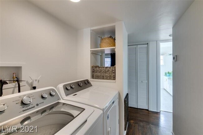 Building Photo - 1217 S 7th St