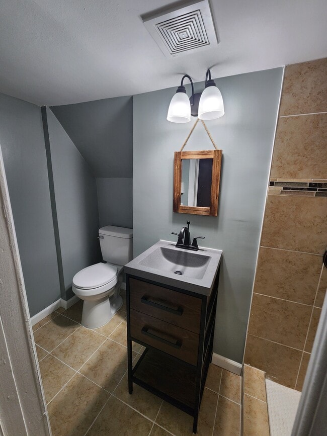 Building Photo - The Chartum