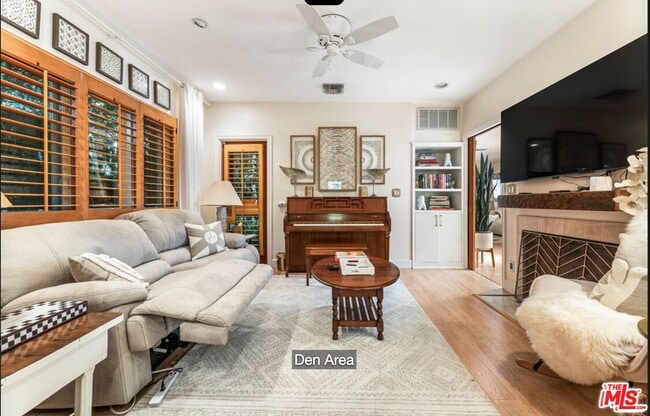 Building Photo - 9060 Harland Ave