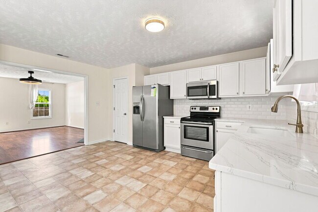 Building Photo - 4906 Yorkchester Dr