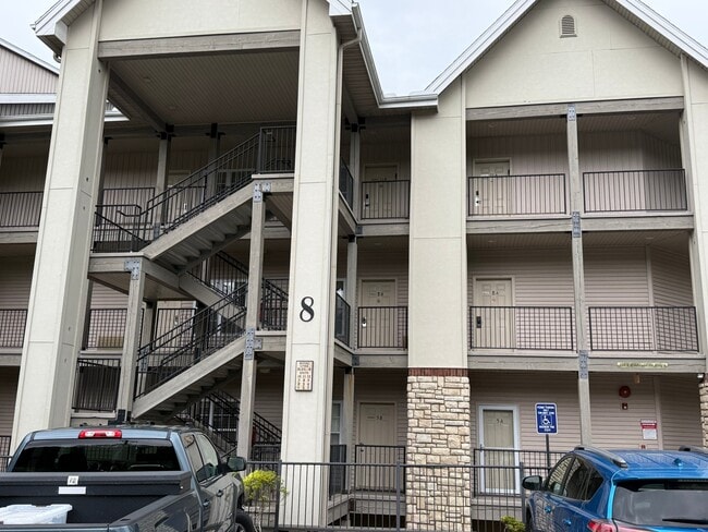 Building Photo - 310 Wildwood Dr S