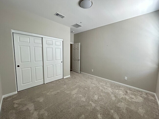 Building Photo - Inspirada 4-Bedroom 3-Bathroom Home!