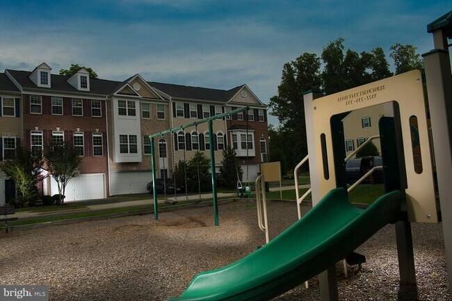 Building Photo - 8330 Leighlex Ct