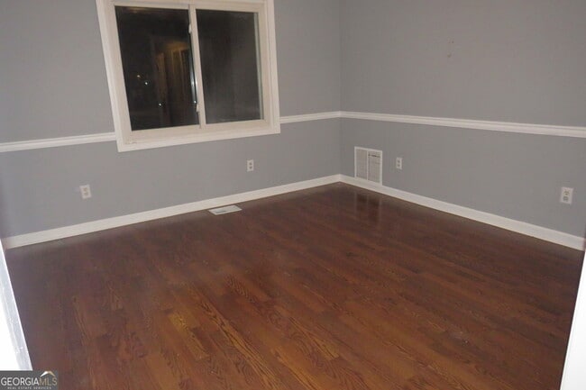 Building Photo - 1105 Hampton Rd