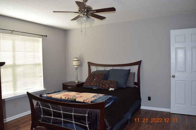 Building Photo - 1606 Dorchester Dr