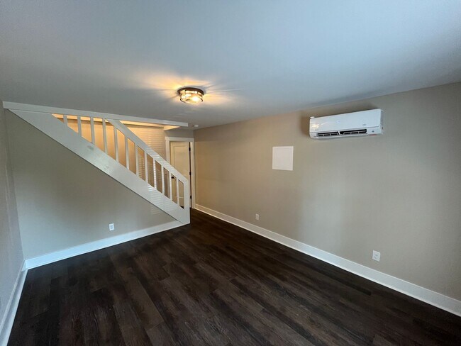 Building Photo - 1775 Ralee Dr