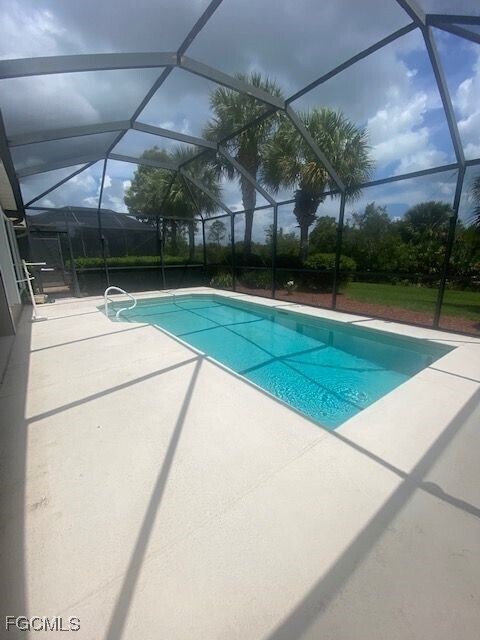 Building Photo - 10018 Oakhurst Way