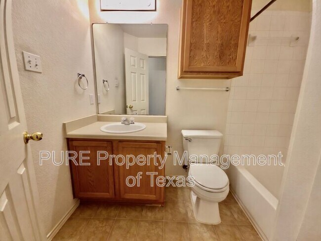 Building Photo - 708 Jane Austen Trail