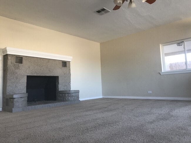 Building Photo - 223 E Independence St