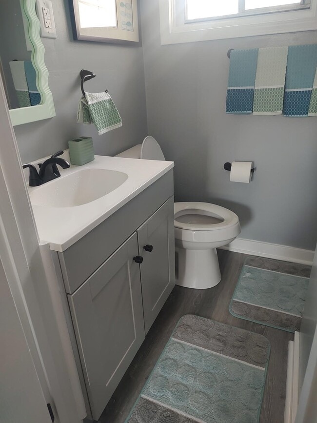 Building Photo - 307 Flagg St