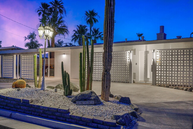 Building Photo - 38951 Bel Air Dr