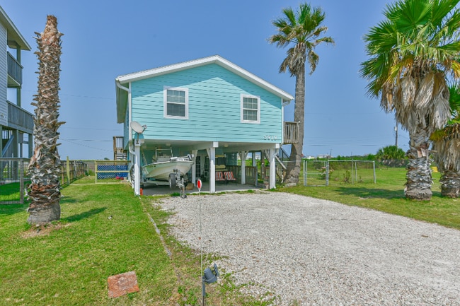 Building Photo - 3919 San Jacinto Dr