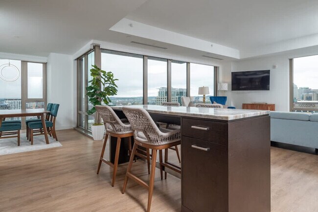 Building Photo - 99 Kneeland St