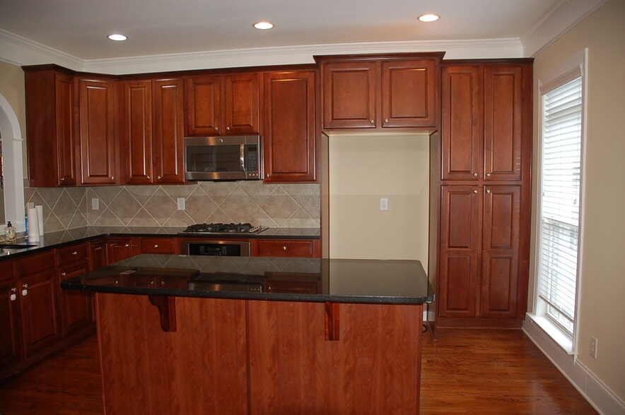 Building Photo - 4051 Orchard Rd