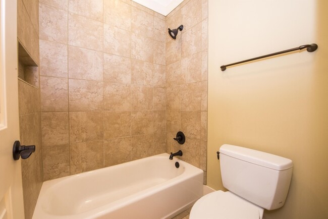 Building Photo - 987 Starr Ct