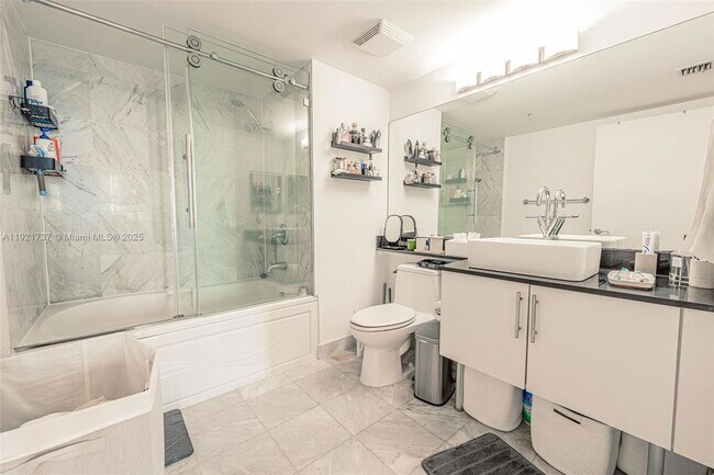 Building Photo - 31 SE 5th St