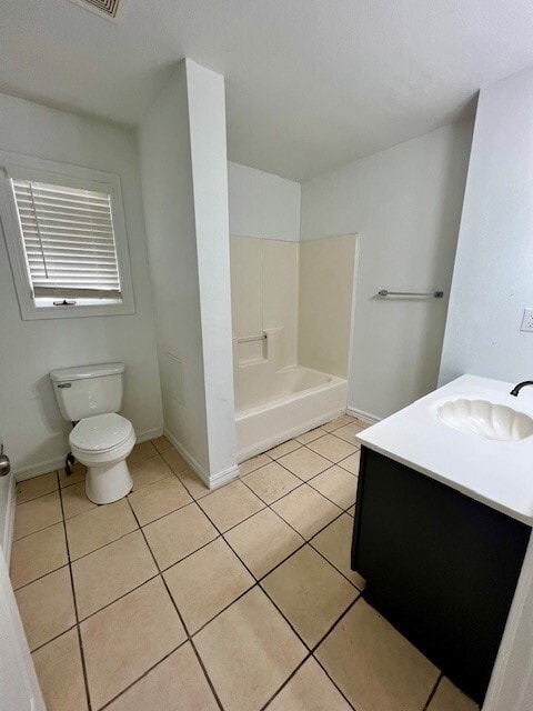 Building Photo - 364 E 7th St