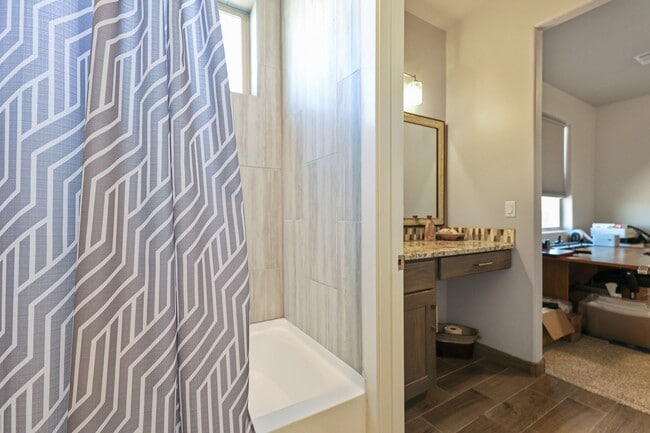 Building Photo - Beautifully Maintained 3 Bedroom Home in Mesa Village